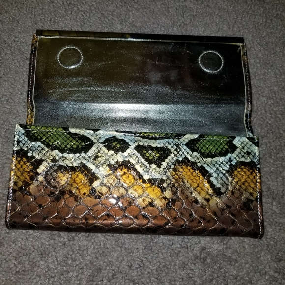 Snake skin wallet - Picture 2 of 4